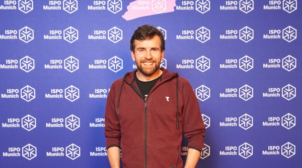 Jonas Deichmann bei der ISPO Munich 2023